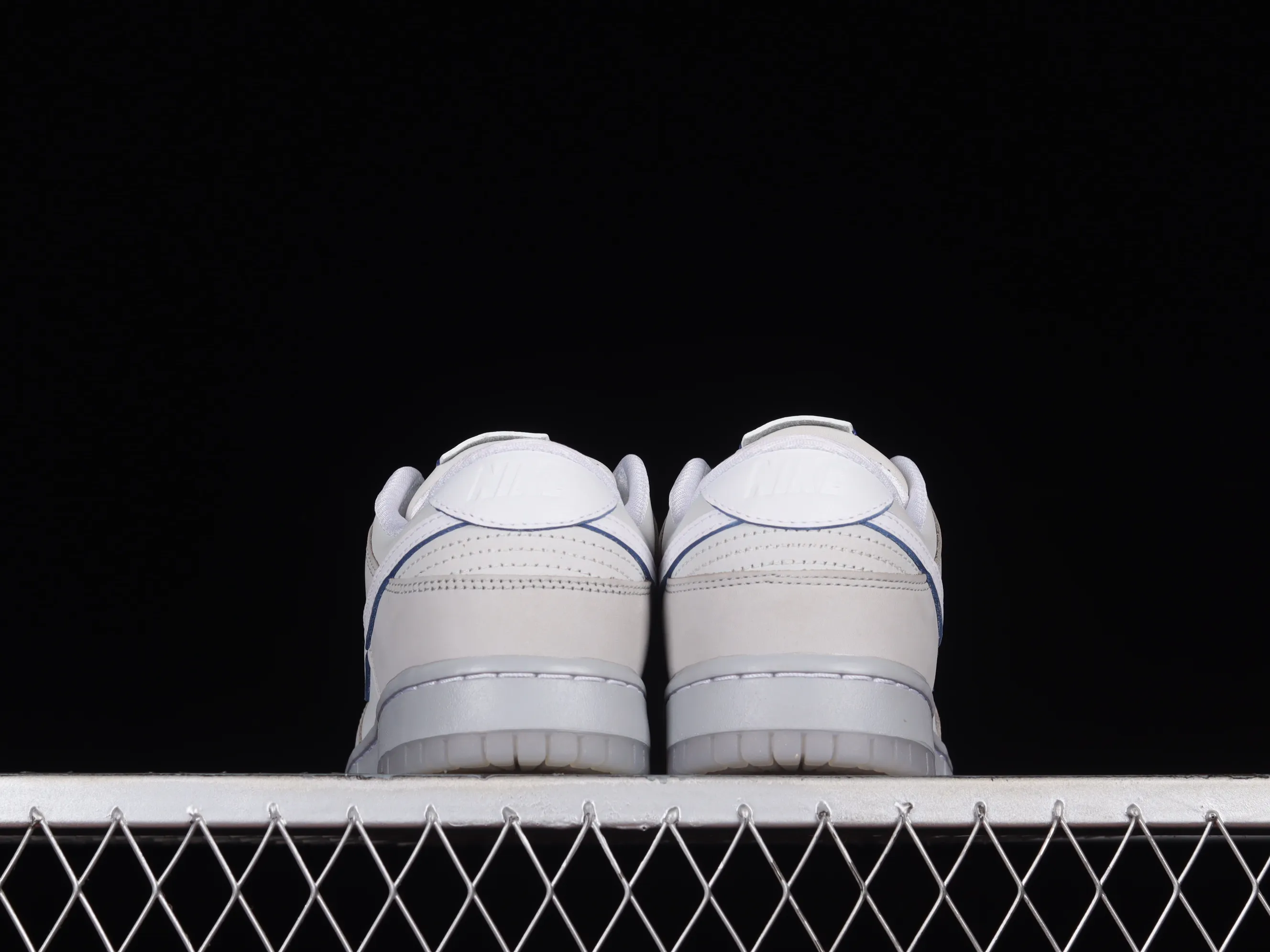 All categories Nk SB Dunk Series Nk SB Dunk Low low-top sneakers Nk SB Dunk Low "Grey Leather" Moon Gray SB low-top sports and leisure sneakers DX3722-001
